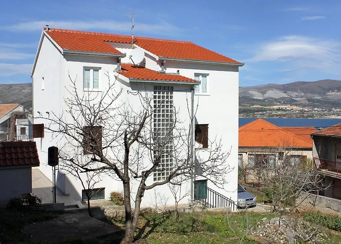 公寓 By The Sea Mastrinka, Ciovo - 4836