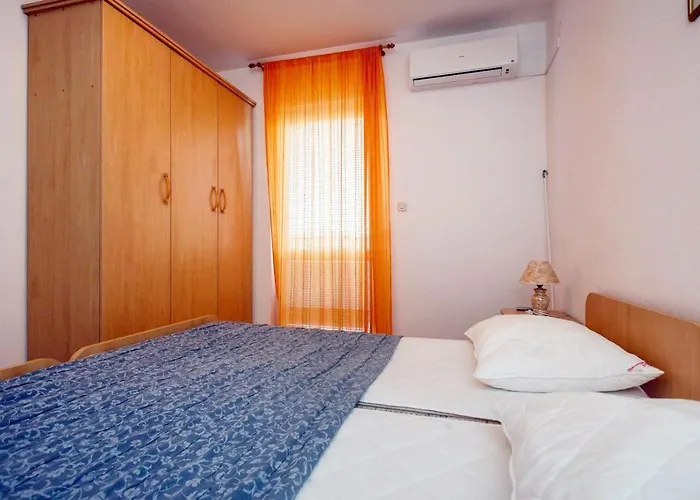 公寓 By The Sea Mastrinka, Ciovo - 4836